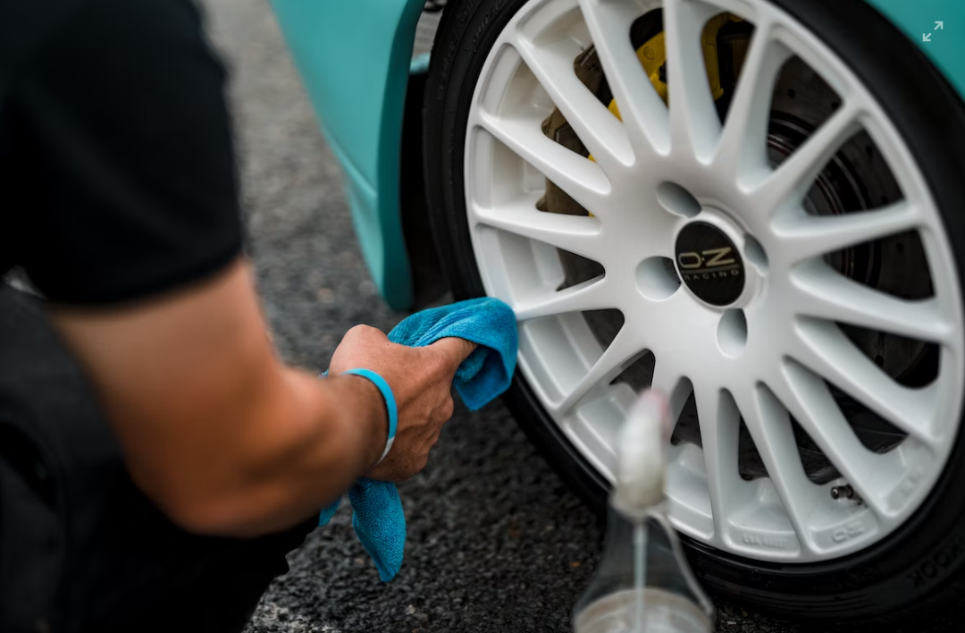 A Complete Guide on How to Clean Alloys Car and Truck