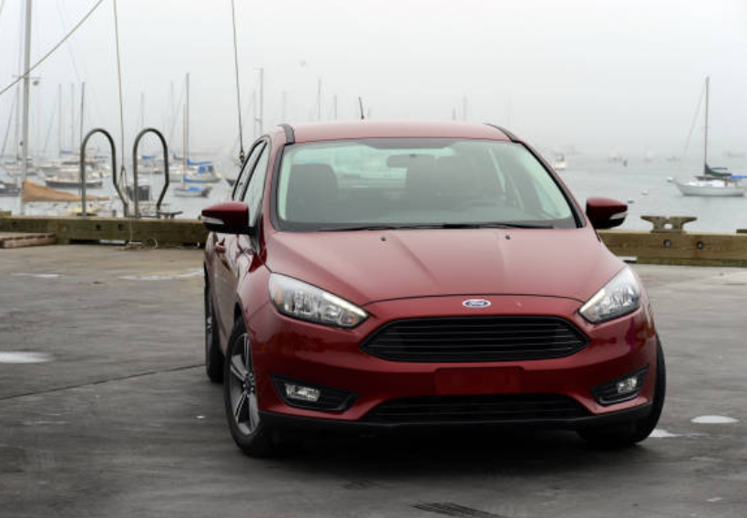Everyday Journeys: Navigating Life with a Ford Focus SE Everyday Journeys: Navigating Life with a Ford Focus SE