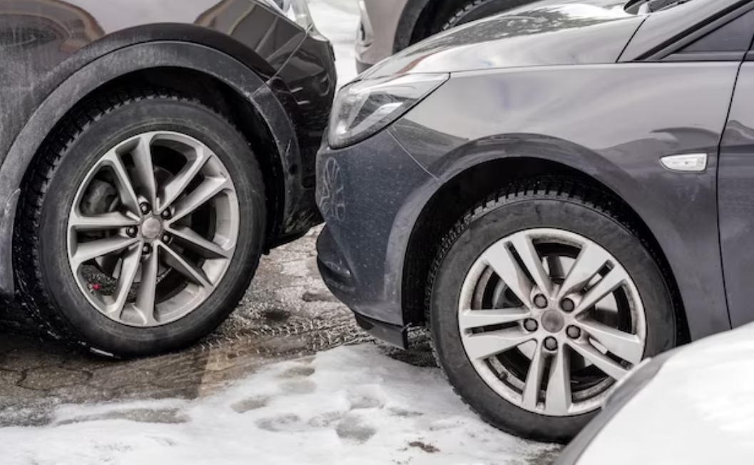 Winter Tires vs. All-Season Tires - Which is Best? Winter Tires vs. All-Season Tires - Which is Best?
