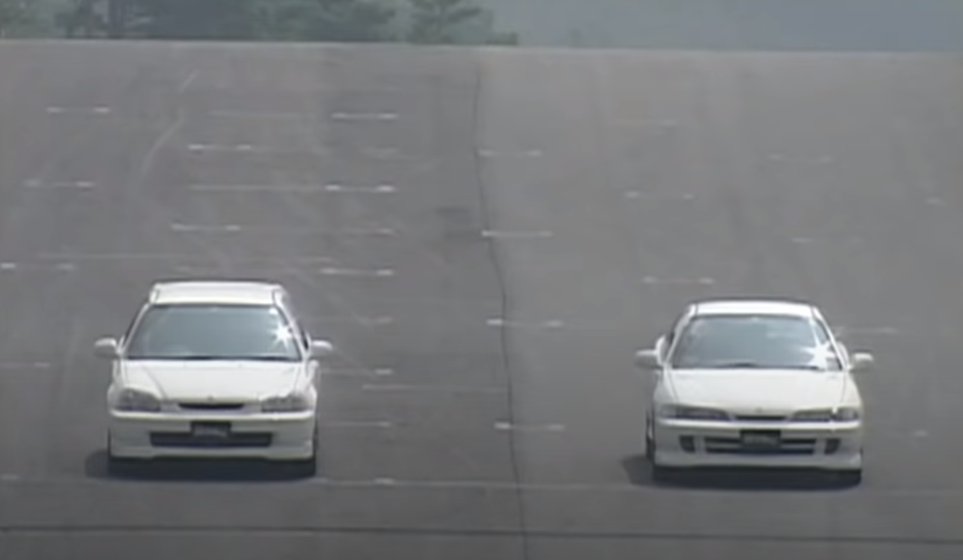 Showdown of Legends: Ek9 Civic Type R vs. DC2 Integra Type R Showdown of Legends: Ek9 Civic Type R vs. DC2 Integra Type R